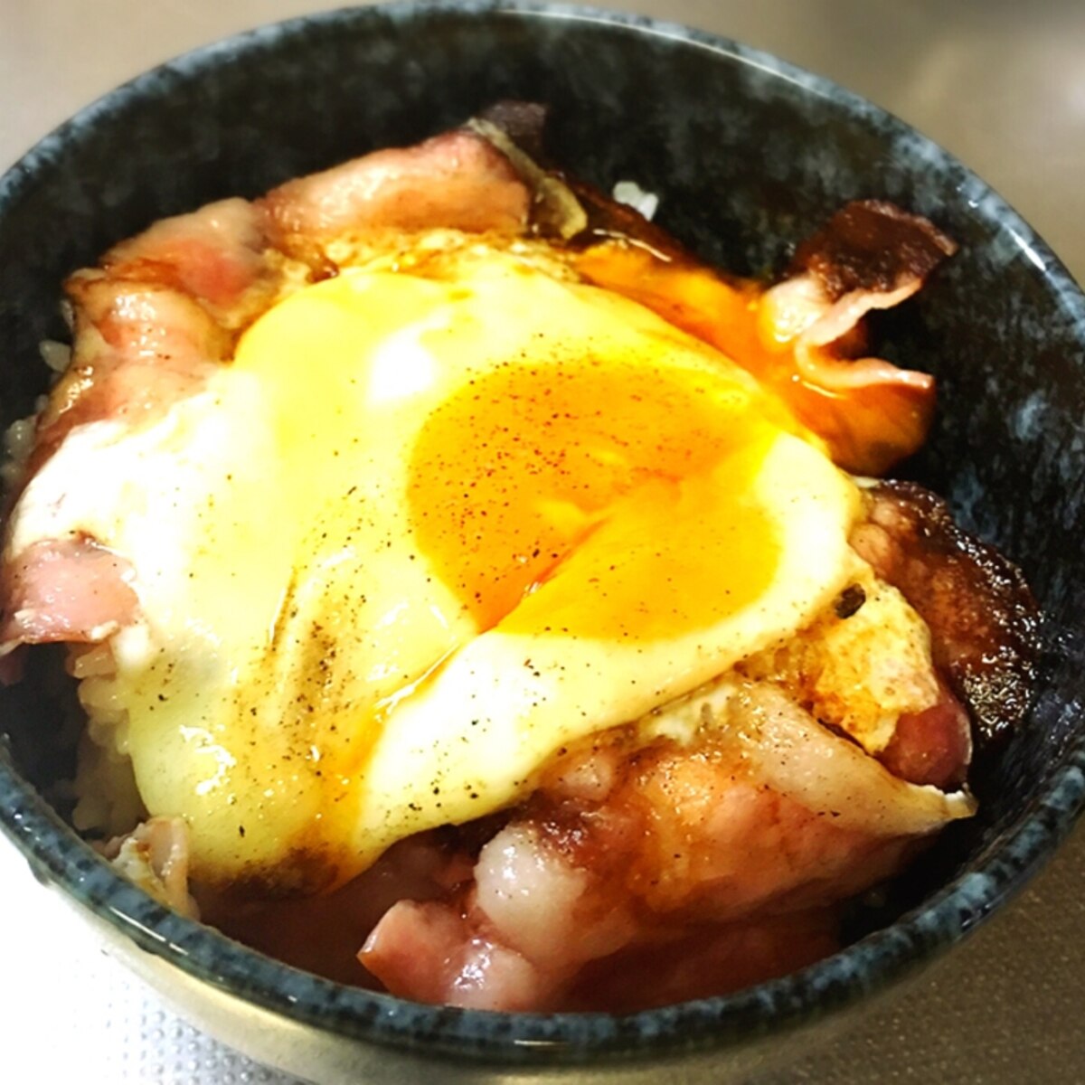 簡単ランチに ベーコンエッグ丼 レシピ 作り方 By プニプニちゃ 楽天レシピ 簡単ランチに ベーコンエッグ丼 レシピ 作り方 By プニプニちゃ 楽天レシピ